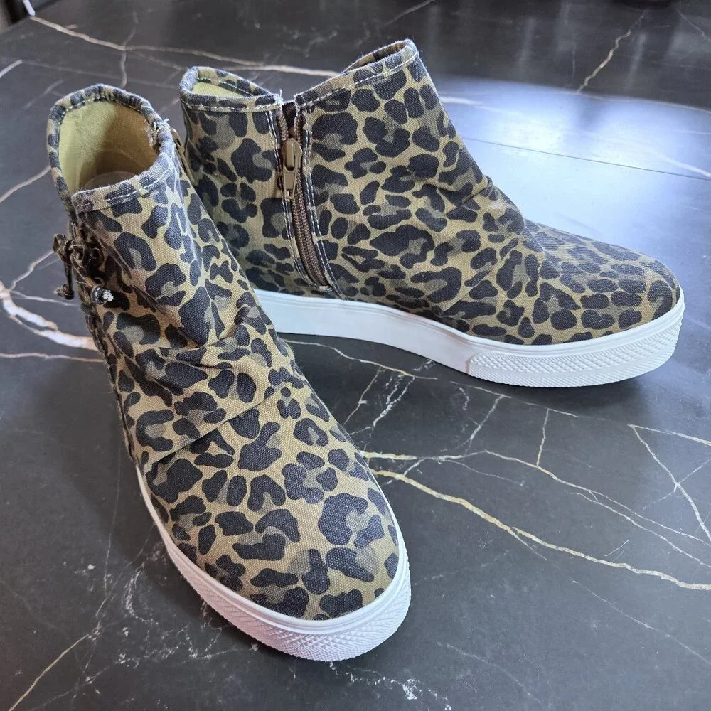NWOT Very G Leopard Print Wedge Booties Size 10